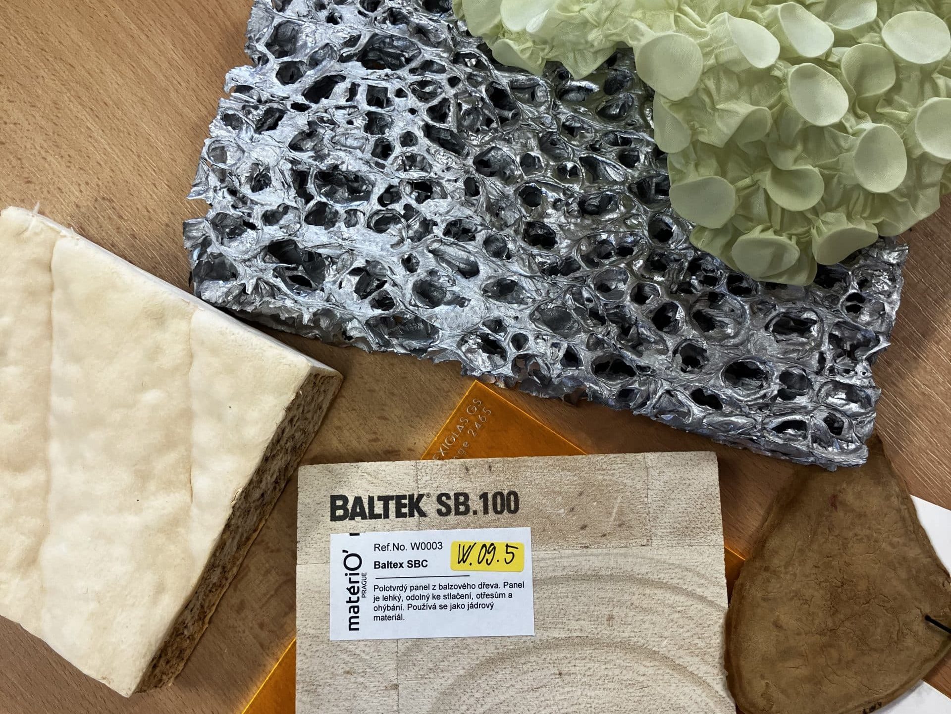 Rande s&nbsp;materiály + Chemie 8, 9